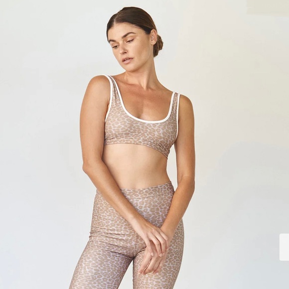 ACACIA Nika top in Sahara - Picture 2 of 5